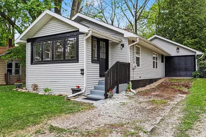 35 W Grand Circle Avenue, Battle Creek, MI 49037 - Photo 1
