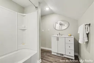211 W Cass Street, Greenville, MI 48838 - Photo 19