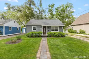 425 S Haven St, South Haven, MI 49090 - Photo 1
