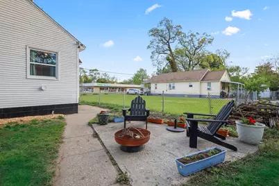1294 E Apple Avenue, Muskegon, MI 49442 - Photo 39