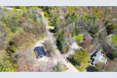 5936 S Rapids Road, Branch, MI 49402 - Photo 9