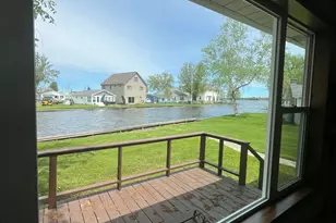 11200 W Shore Dr, Houghton Lake, MI 48629 - Photo 21