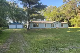 27134 Deerfield Ln, Edwardsburg, MI 49112 - Photo 1