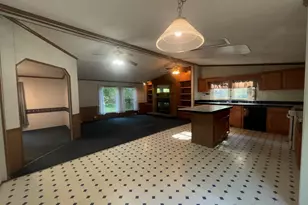 27134 Deerfield Ln, Edwardsburg, MI 49112 - Photo 5
