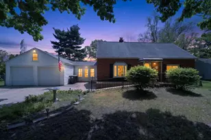 37951 Grantland St, Livonia, MI 48150 - Photo 3