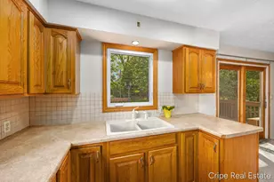 5382 Burgis Ave SE, Grand Rapids, MI 49508 - Photo 9