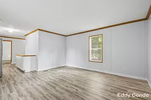 4872 Pamela Ave SE, Grand Rapids, MI 49548 - Photo 7