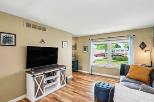 50380 Bower Dr, Chesterfield, MI 48047 - Photo 5