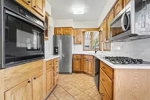 146 Lois Dr, Battle Creek, MI 49015 - Photo 5