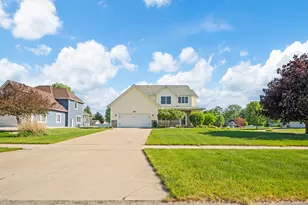2106 Halsted Dr, Stevensville, MI 49127 - Photo 5