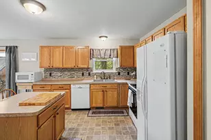 2422 Par Ct, Howell, MI 48843 - Photo 7