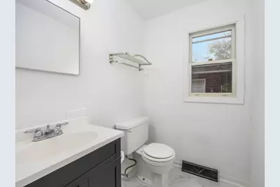 1073 Sweet Street NE, Grand Rapids, MI 49505 - Photo 13