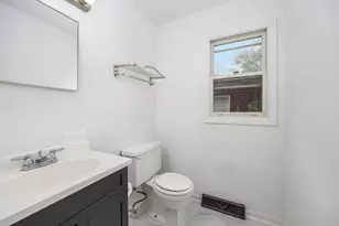 1073 Sweet St NE, Grand Rapids, MI 49505 - Photo 13