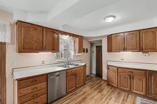 59126 Romeo Plank Rd, Ray, MI 48096 - Photo 5