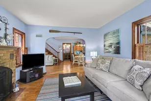 334 Van Buren St, South Haven, MI 49090 - Photo 5