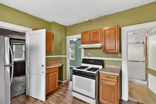 1121 Crosby St NW, Grand Rapids, MI 49504 - Photo 13