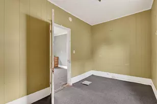 1121 Crosby St NW, Grand Rapids, MI 49504 - Photo 17