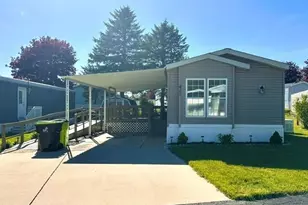 411 Woodview Dr, Greenville, MI 48838 - Photo 3