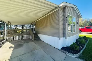 411 Woodview Dr, Greenville, MI 48838 - Photo 5