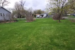 28 S 27th St, Battle Creek, MI 49015 - Photo 3