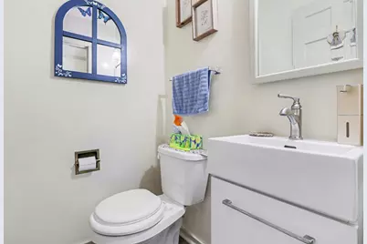 140 E Oakland Place, Battle Creek, MI 49015 - Photo 15