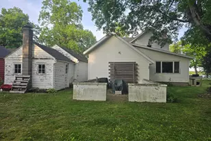 642 Maple St, Colon, MI 49040 - Photo 7