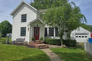 642 Maple St, Colon, MI 49040 - Photo 3