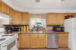2205 S Broadway St, Hastings, MI 49058 - Photo 11