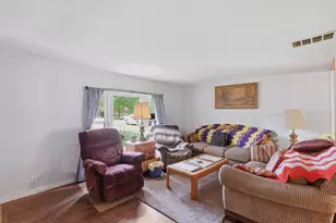 2205 S Broadway St, Hastings, MI 49058 - Photo 5