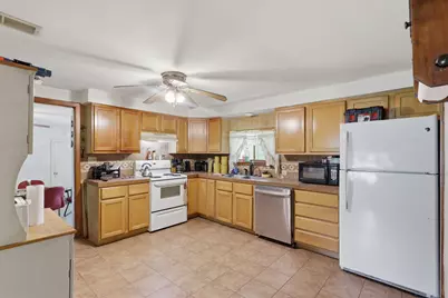 2205 S Broadway Street, Hastings, MI 49058 - Photo 13