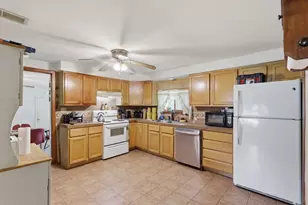 2205 S Broadway St, Hastings, MI 49058 - Photo 13