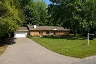 2205 S Broadway St, Hastings, MI 49058 - Photo 1