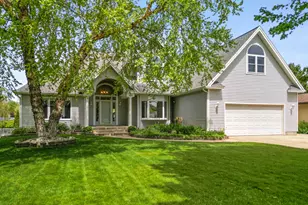 607 Apache Dr, Fremont, MI 49412 - Photo 1
