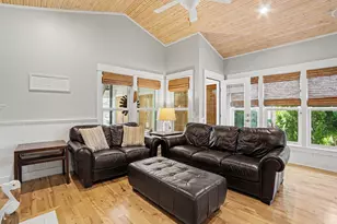 24 Kenneth St, Pentwater, MI 49449 - Photo 7