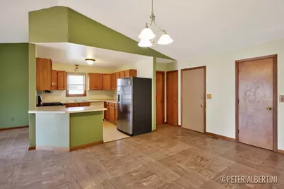 461 Macomb Avenue NW, Grand Rapids, MI 49534 - Photo 3
