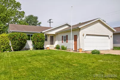 461 Macomb Avenue NW, Grand Rapids, MI 49534 - Photo 1