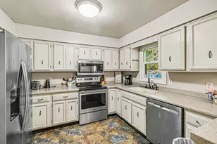 10330 Lloy St, Portage, MI 49024 - Photo 9