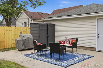 510 Van Raalte Avenue, Holland, MI 49423 - Photo 11