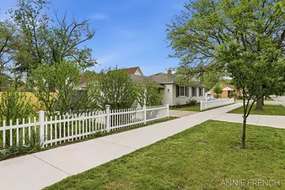 510 Van Raalte Avenue, Holland, MI 49423 - Photo 3