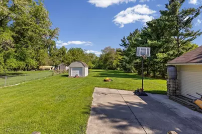 1049 Collier Road, Auburn Hills, MI 48326 - Photo 33