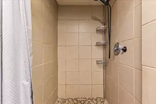 1049 Collier Rd, Auburn Hills, MI 48326 - Photo 27