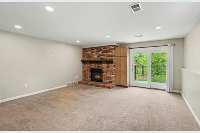 8770 Pettysville Road, Pinckney, MI 48169 - Photo 9