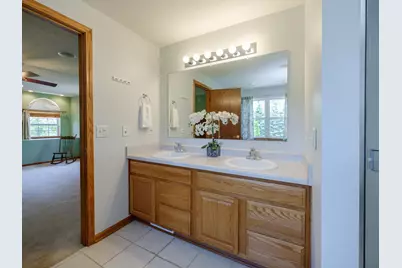 1042 Hunter Ridge, Battle Creek, MI 49017 - Photo 23