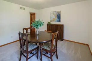 1042 Hunter Ridge, Battle Creek, MI 49017 - Photo 15
