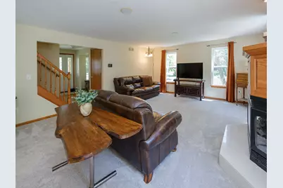 1042 Hunter Ridge, Battle Creek, MI 49017 - Photo 7