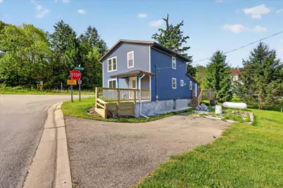 1387 E Riverside Drive, Ionia, MI 48846 - Photo 3