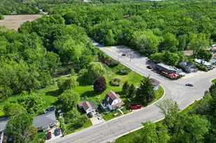 1387 E Riverside Dr, Ionia, MI 48846 - Photo 15
