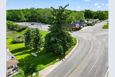 1387 E Riverside Drive, Ionia, MI 48846 - Photo 11