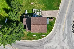 1387 E Riverside Dr, Ionia, MI 48846 - Photo 9