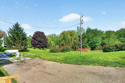 1387 E Riverside Drive, Ionia, MI 48846 - Photo 13
